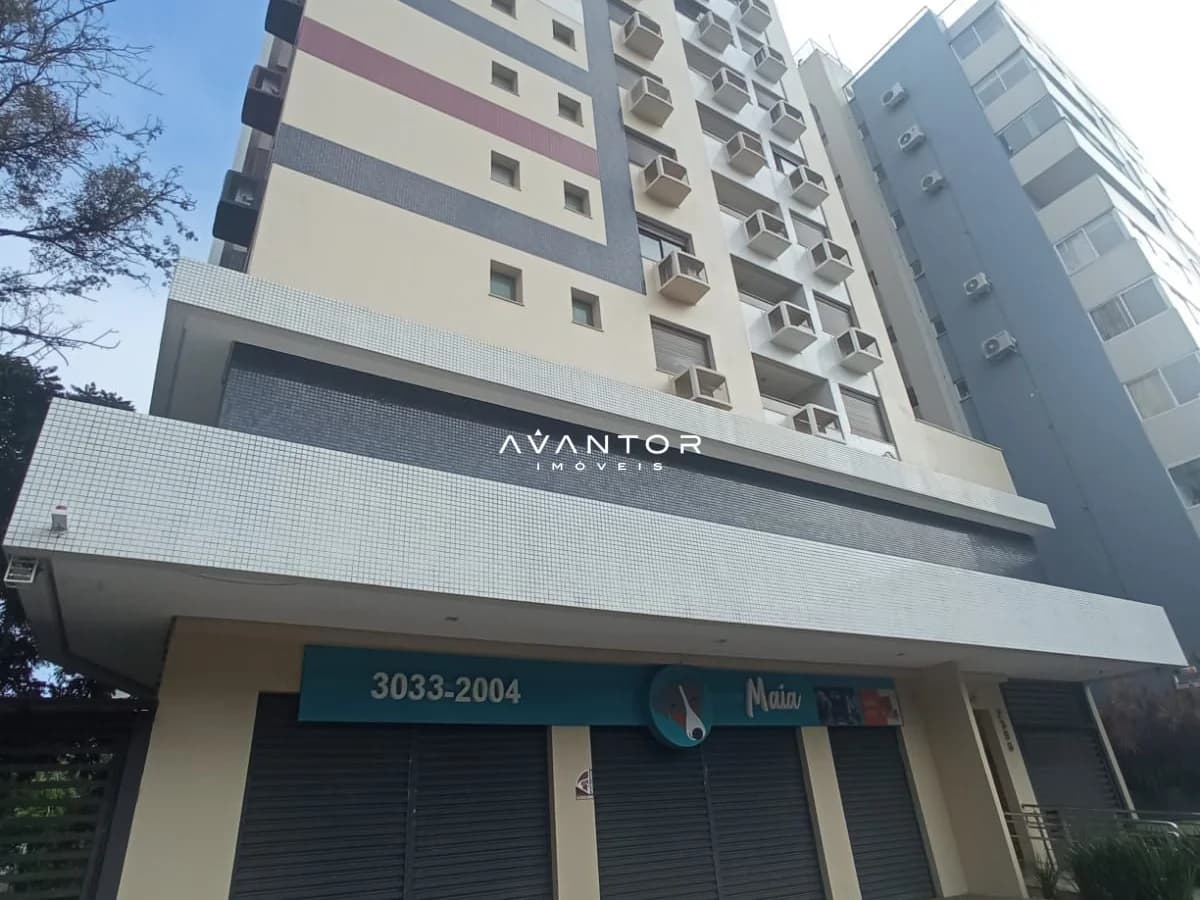 Fachada do prédio com lojas — Apartamento com 1 quarto à venda no Residencial Le Parc, em Centro, Santa Maria/RS