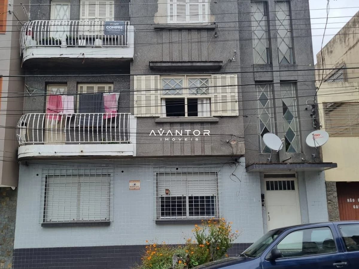 Fachada do prédio com sacadas — Apartamento com 2 quartos à venda no Edifício Maria, em Centro, Santa Maria/RS