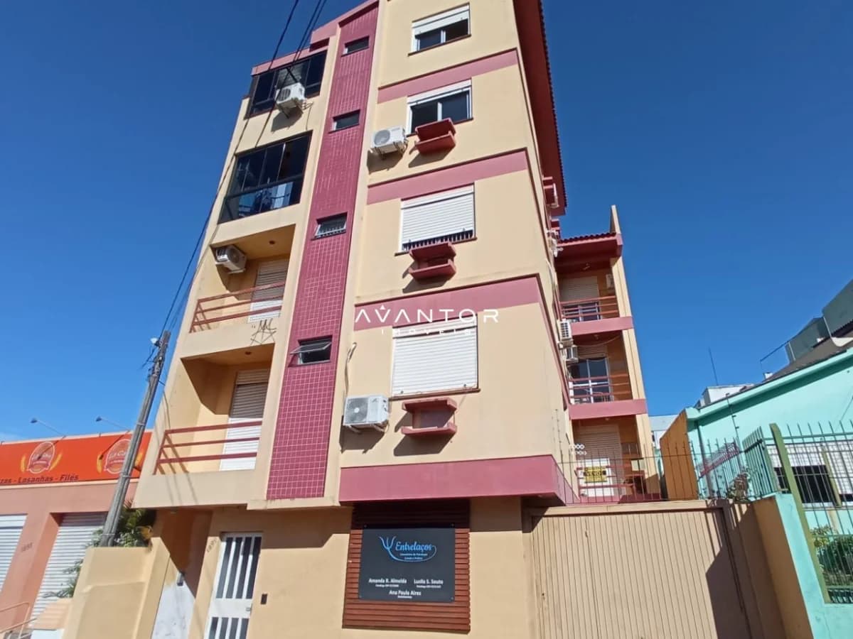 Fachada do prédio com sacadas — Apartamento com 1 quarto à venda em Nossa Senhora de Fátima, Santa Maria/RS