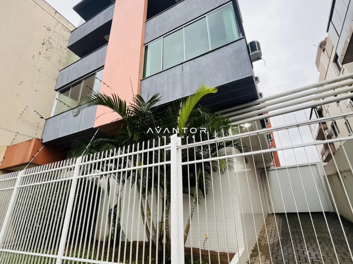 Fachada do prédio com entrada — Apartamento com 2 quartos à venda em Nossa Senhora do Rosário, Santa Maria/RS