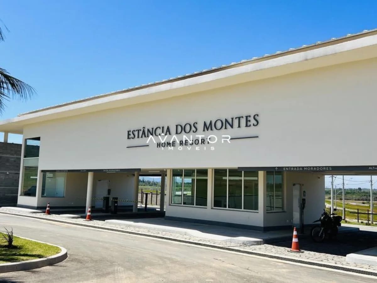 Fachada do empreendimento com logotipo — Terreno à venda no Estância dos Montes, em Tomazetti, Santa Maria/RS