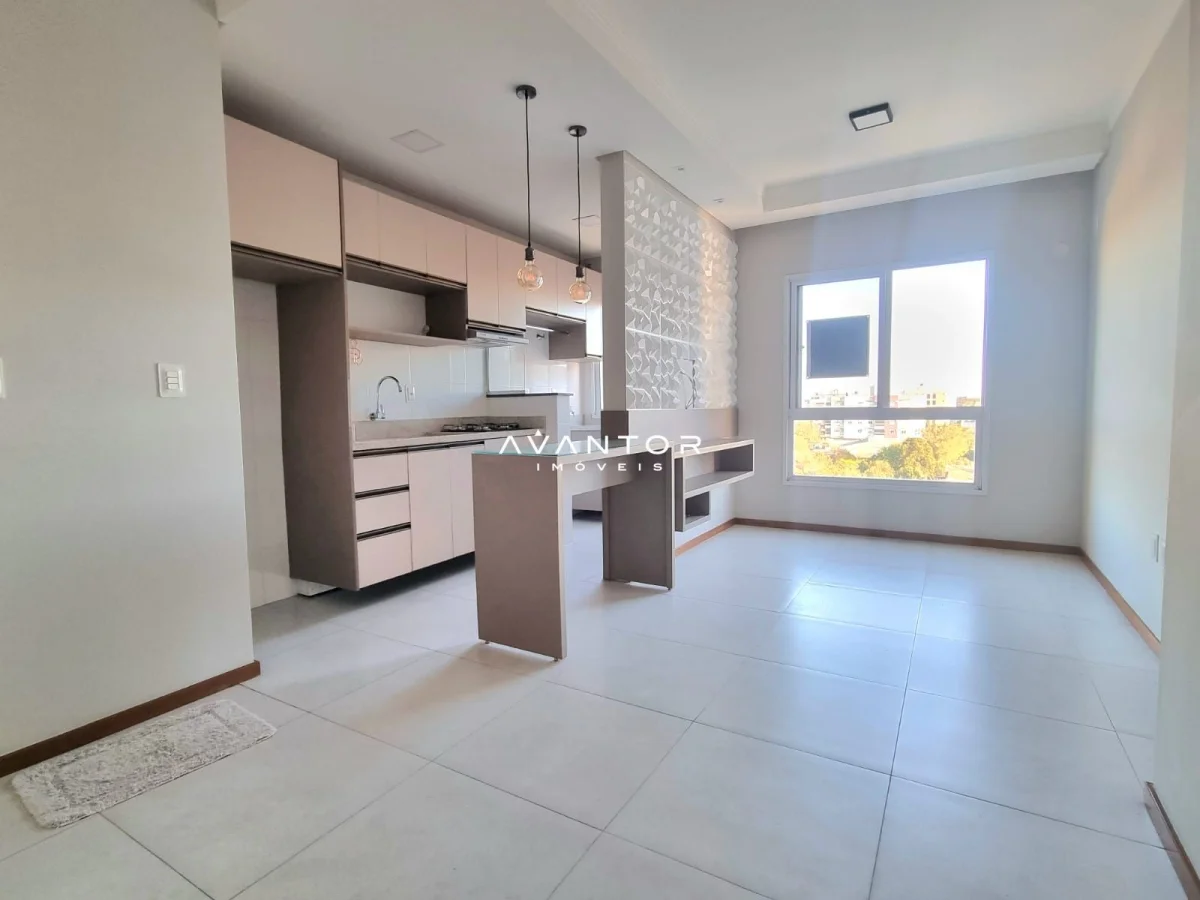 Cozinha integrada à sala com bancada — Apartamento com 2 quartos à venda em Camobi, Santa Maria/RS