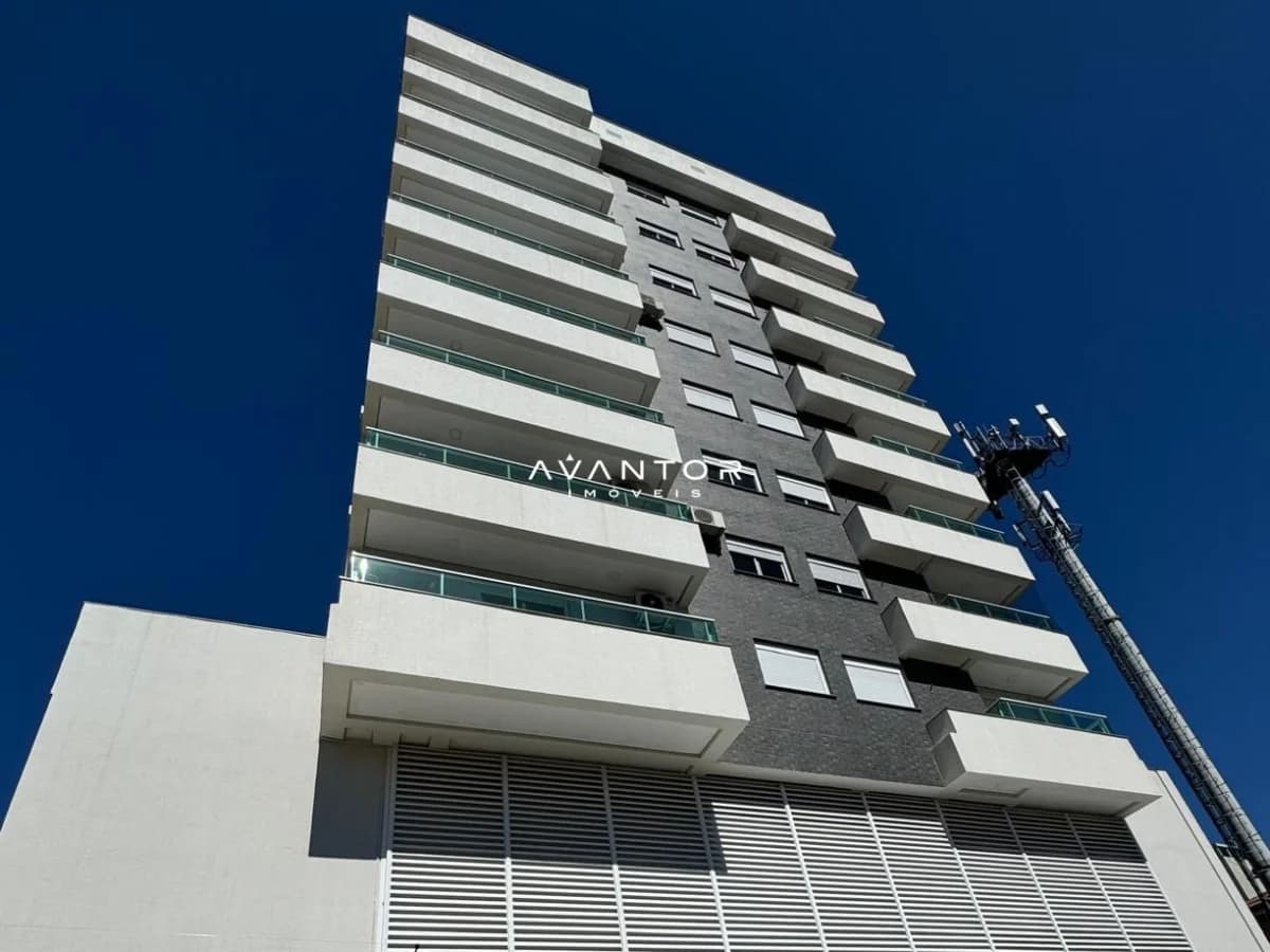 Fachada do prédio com sacadas — Apartamento com 2 quartos à venda em Nossa Senhora das Dores, Santa Maria/RS