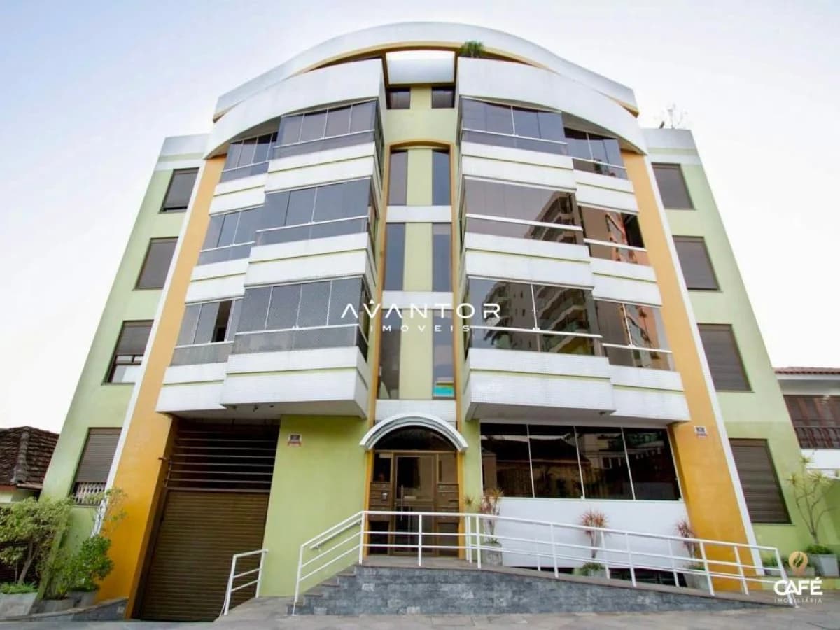 Fachada do prédio com varanda — Apartamento com 3 quartos à venda em Nossa Senhora de Fátima, Santa Maria/RS