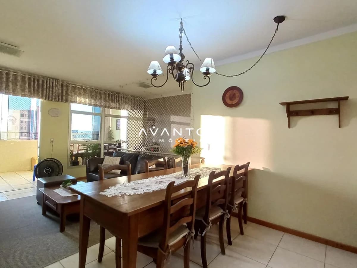 Sala de jantar integrada à sala de estar — Cobertura com 3 quartos à venda em Centro, Santa Maria/RS