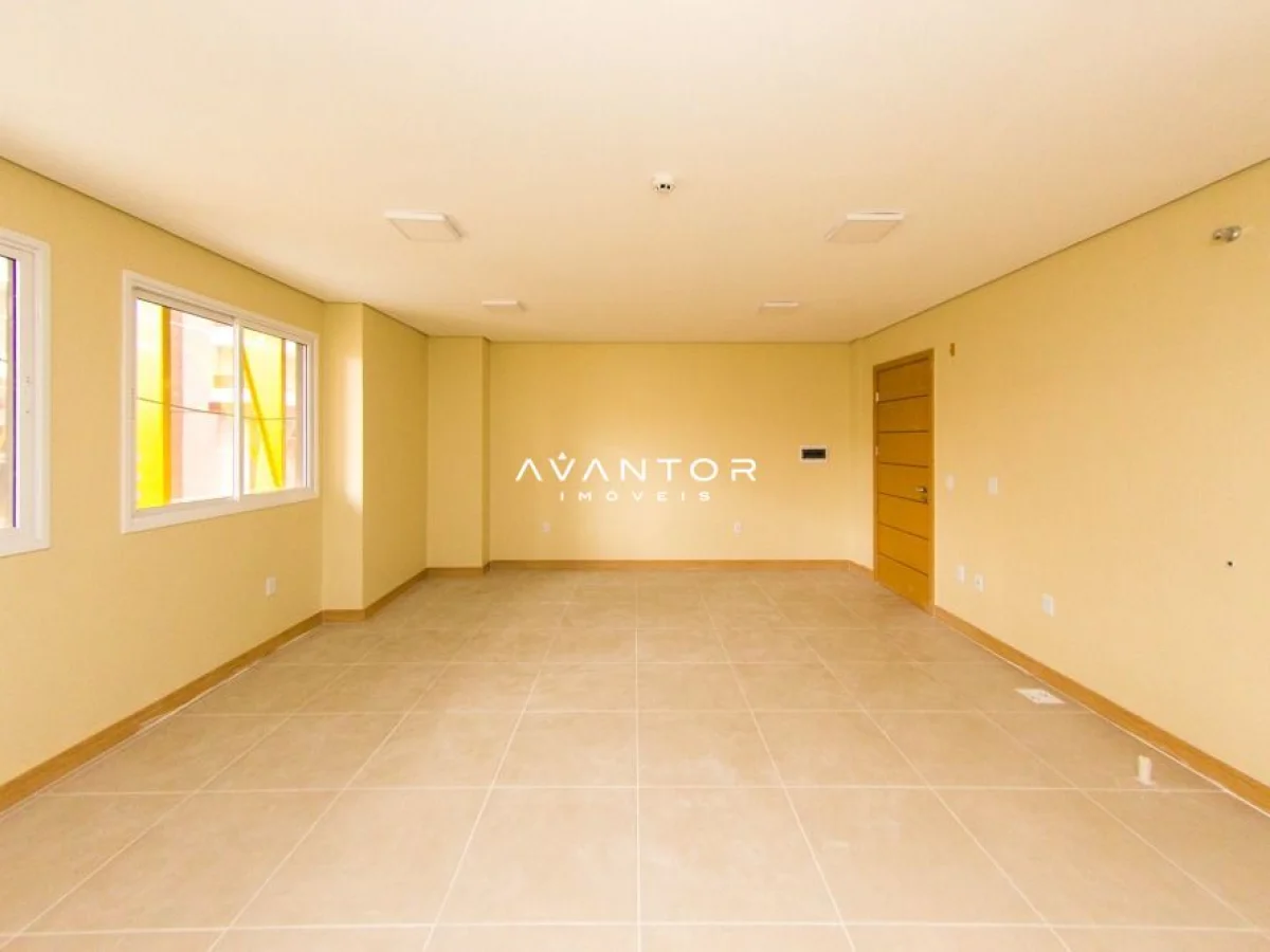 Sala de estar com piso cerâmico — Sala Comercial com 1 sala à venda no Residencial Espírito Santo, em Centro, Santa Maria/RS