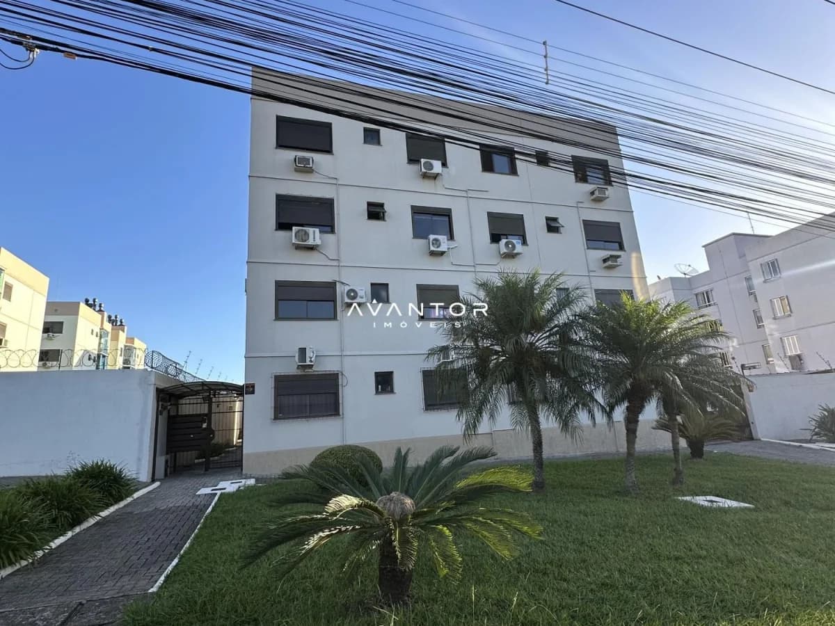 Fachada do edifício com área externa — Apartamento com 3 quartos à venda em Nossa Senhora de Lourdes, Santa Maria/RS