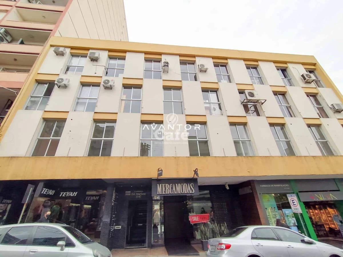 Fachada do prédio com acabamento amarelo — Sala Comercial com 2 salas à venda no Edifício Marilene, em Centro, Santa Maria/RS