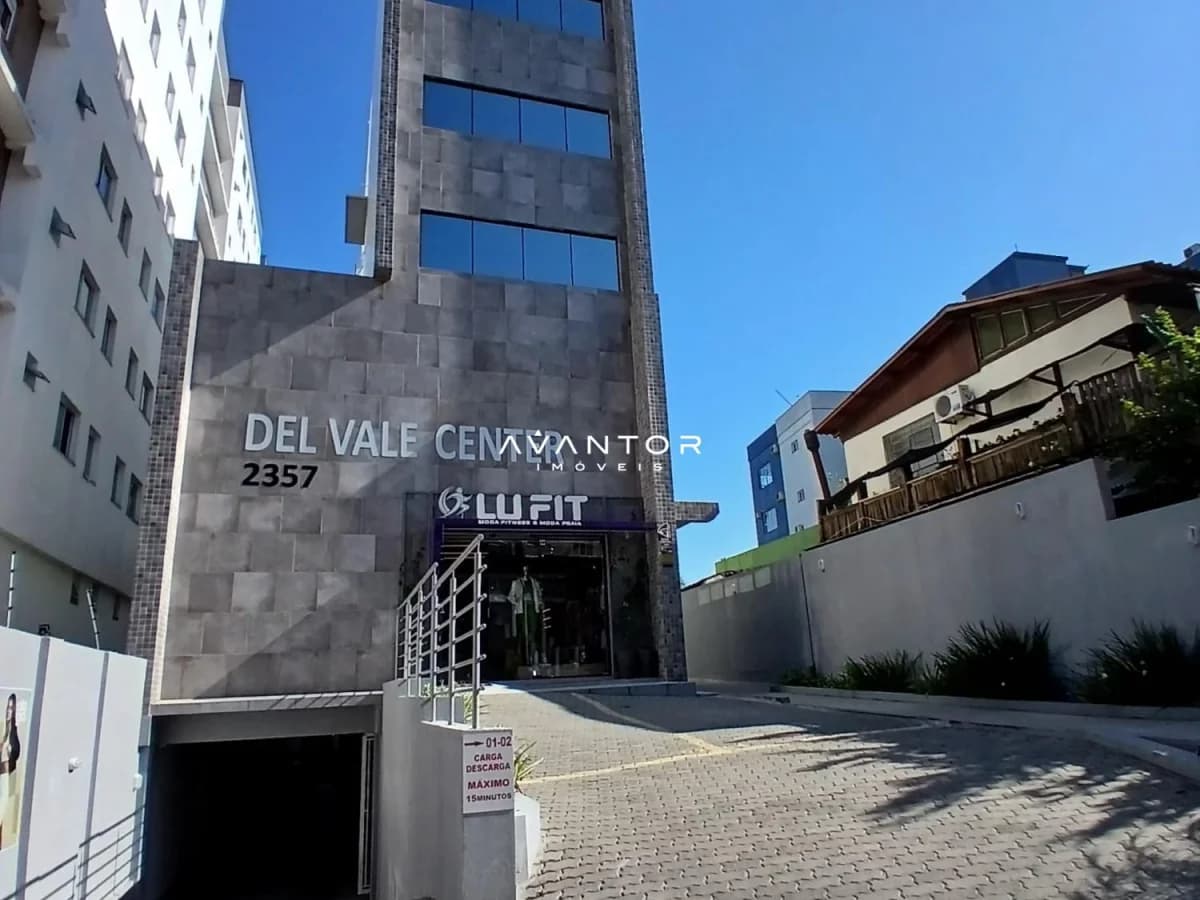 Fachada do prédio com entrada — Sala Comercial com 1 sala à venda no Del Vale Center, em Centro, Santa Maria/RS