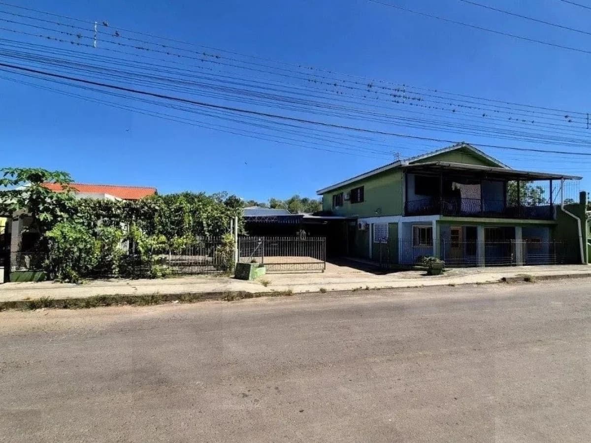 Casa duplex de 5 dormitórios a venda na Boca do Monte — Casa com 5 quartos à venda em Boca do Monte, Santa Maria/RS