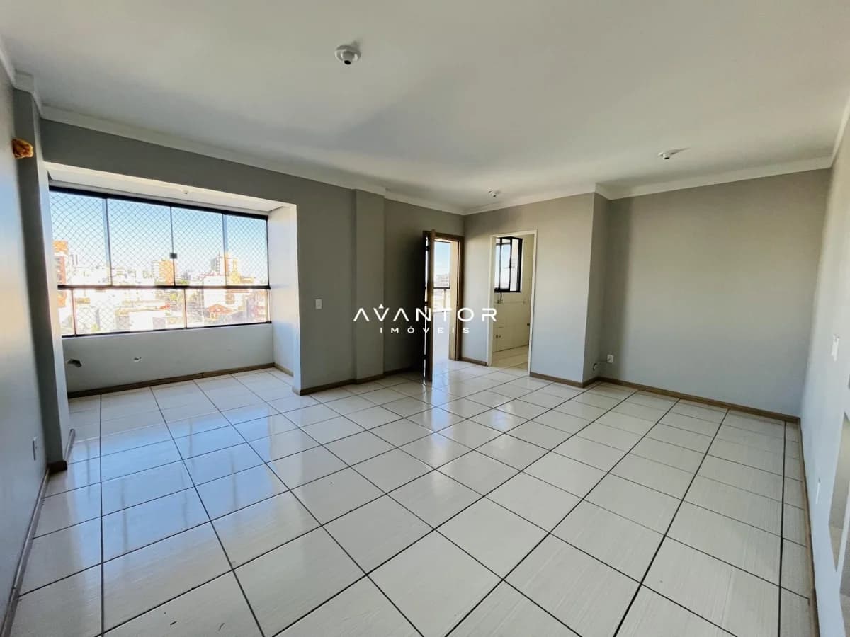 Sala de estar com sacada e vista externa — Apartamento com 3 quartos à venda em Nossa Senhora de Fátima, Santa Maria/RS