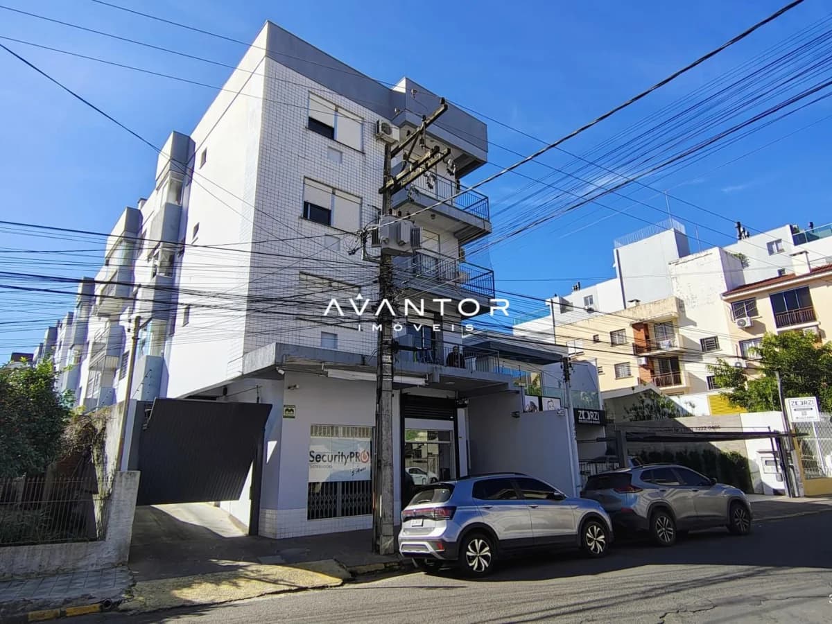 Fachada do prédio com garagem — Apartamento com 3 quartos à venda em Nossa Senhora de Fátima, Santa Maria/RS