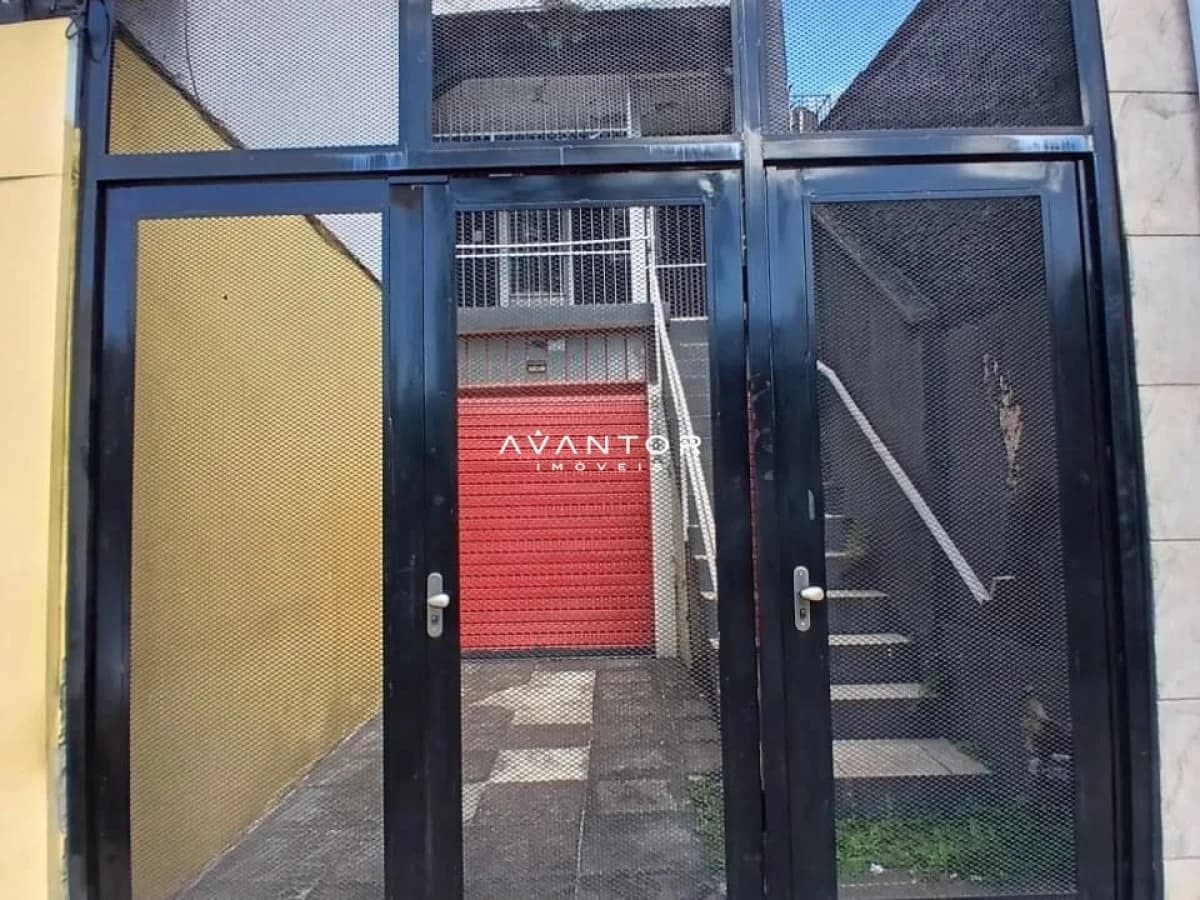 Hall de entrada com portas de vidro — Loja com 5 salas para alugar em Centro, Santa Maria/RS