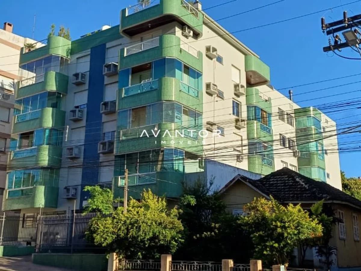 Fachada do prédio com sacadas — Apartamento com 3 quartos à venda em Menino Jesus, Santa Maria/RS