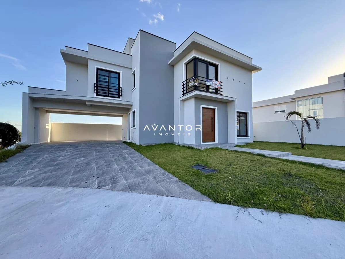 Fachada da casa com garagem — Casa com 3 quartos à venda no Residencial Real Park, em Tomazetti, Santa Maria/RS