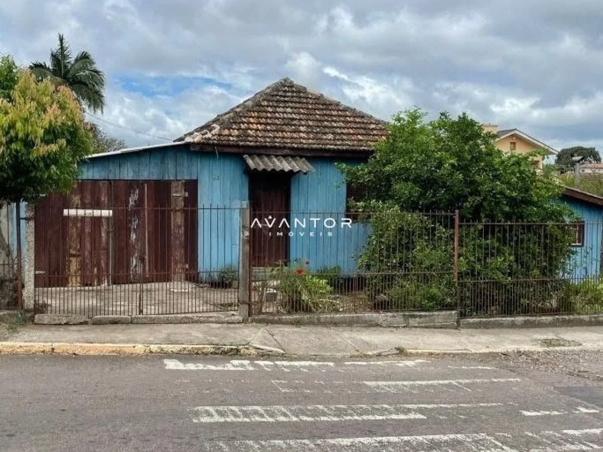 Terreno com 3 quartos à venda em Urlândia, Santa Maria/RS