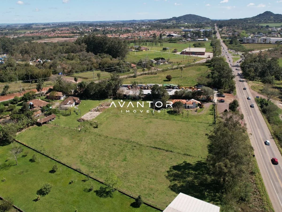 Vista aérea do terreno e região — Terreno para alugar em Camobi, Santa Maria/RS