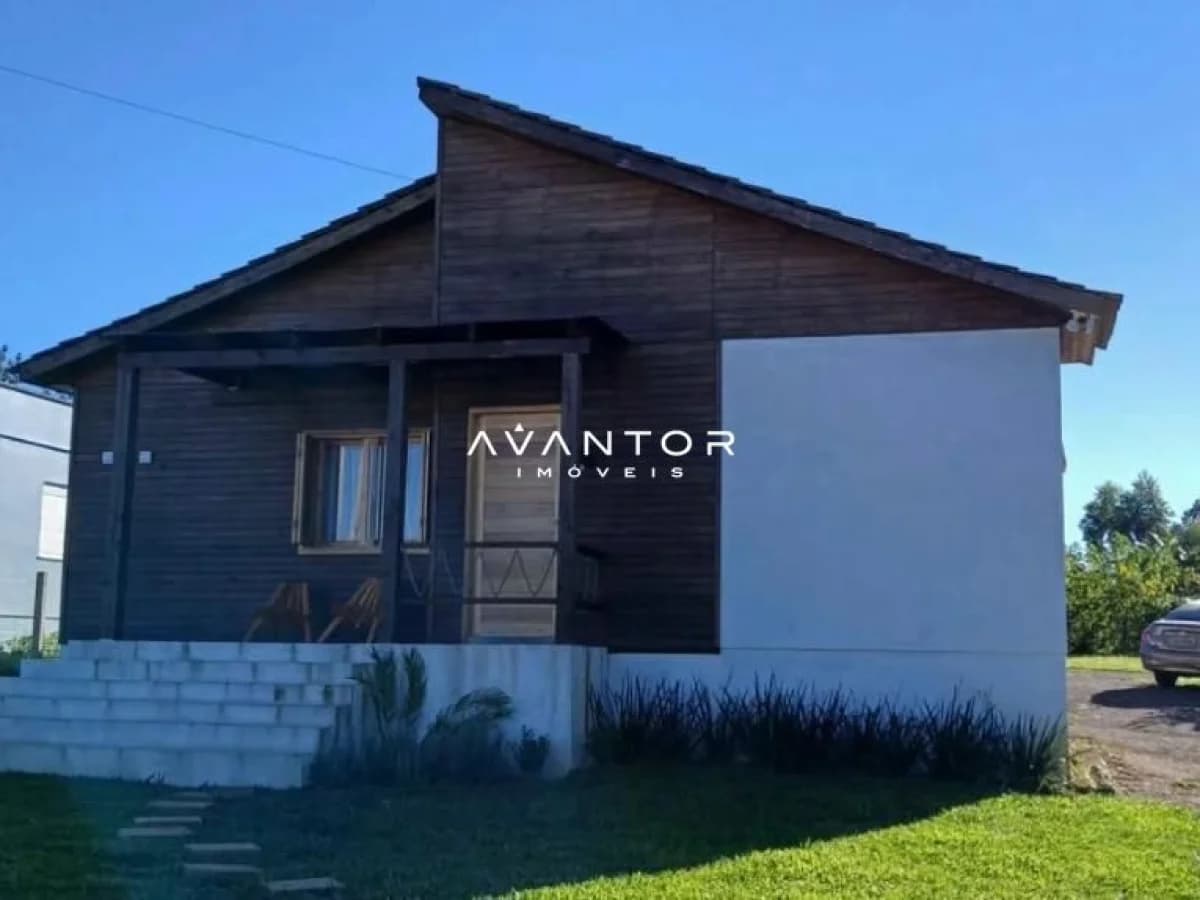 Fachada da casa com sacada — Chácara com 1 quarto à venda em Etelvina, Itaara/RS