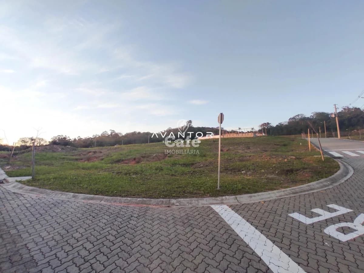 Terreno com infraestrutura de loteamento — Terreno à venda no Residencial Real Park, em Tomazetti, Santa Maria/RS