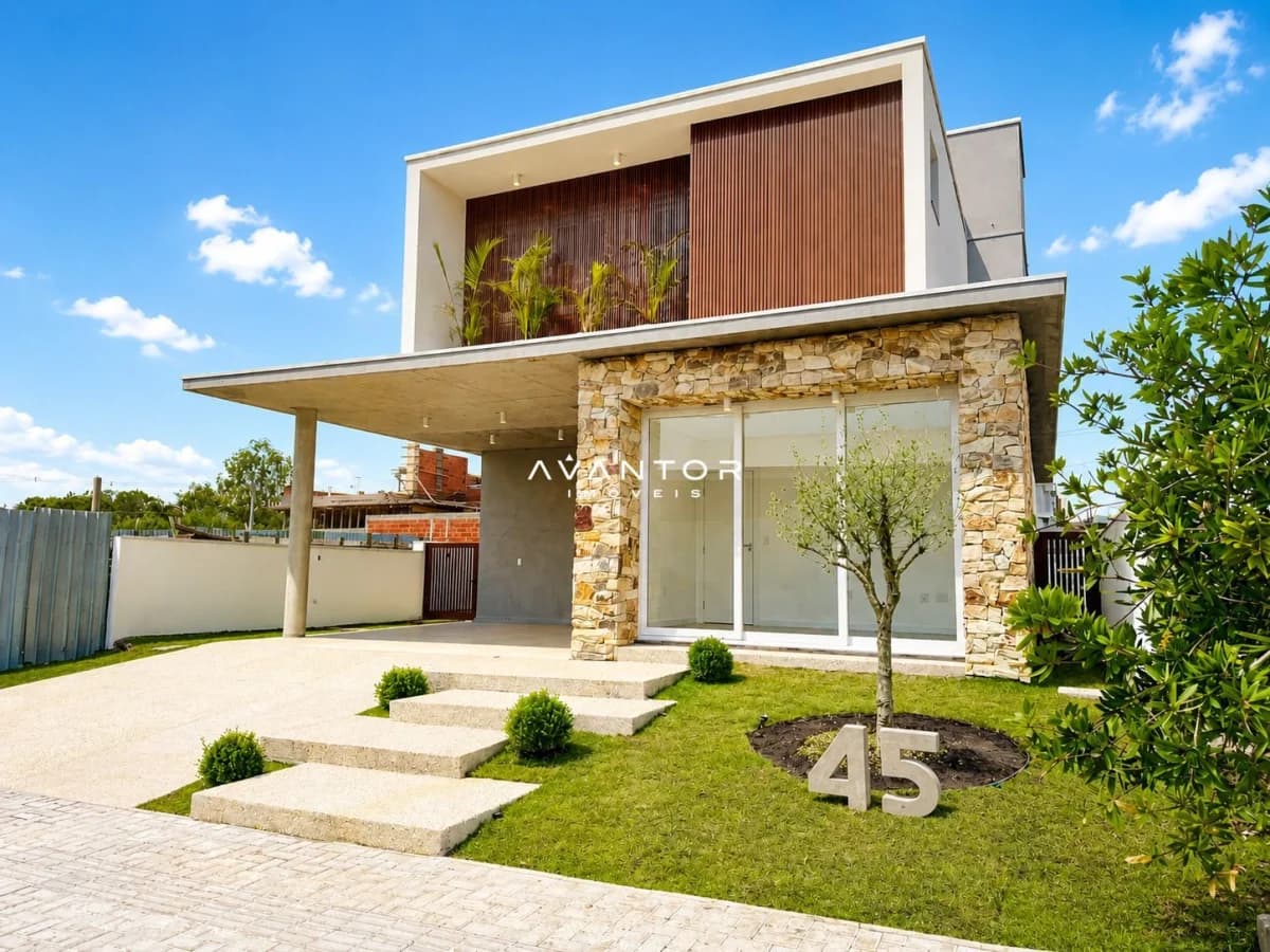 Fachada da casa com entrada frontal — Casa de Condomínio com 4 quartos à venda no CASAVIVA, em Camobi, Santa Maria/RS