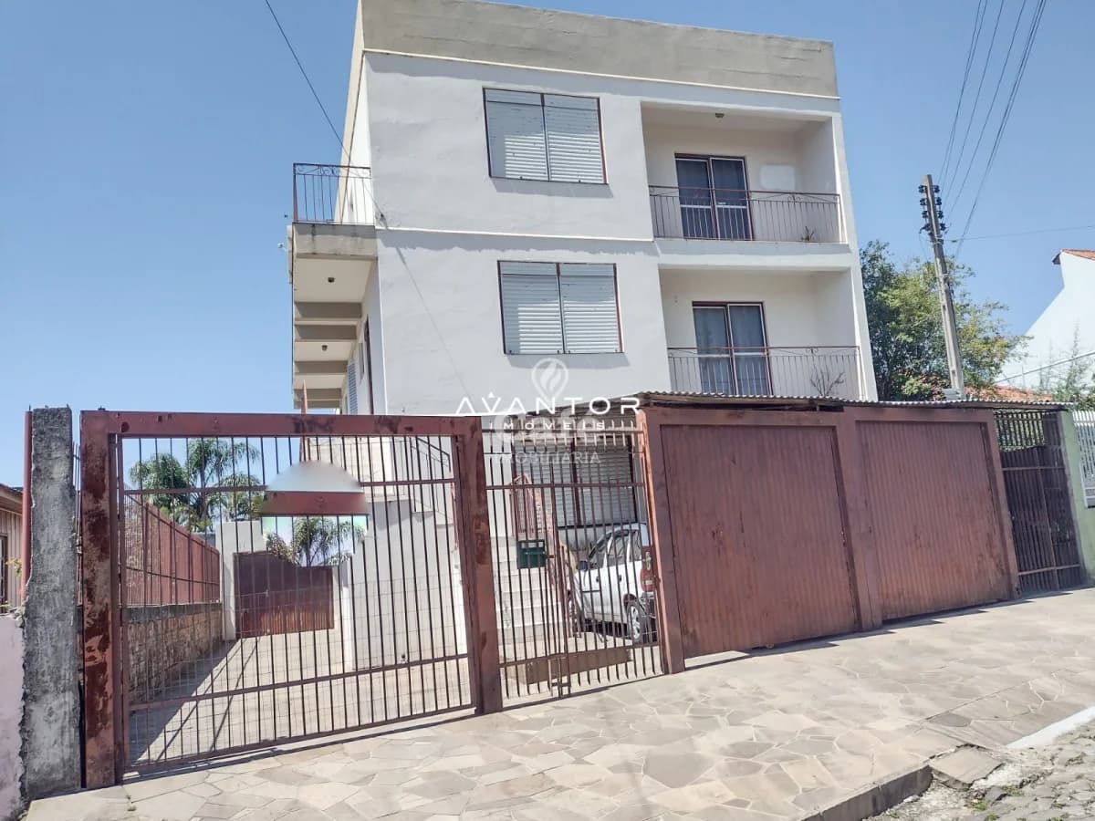Prédio Residencial em ótima localização no bairro Duque de Caxias — Prédio Residencial com 9 quartos à venda em Duque de Caxias, Santa Maria/RS