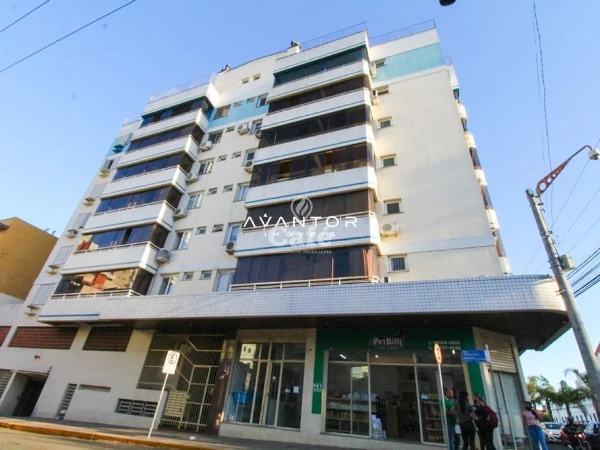 Fachada do prédio com sacadas — Apartamento com 3 quartos à venda no Residencial Monte Castelo, em Centro, Santa Maria/RS