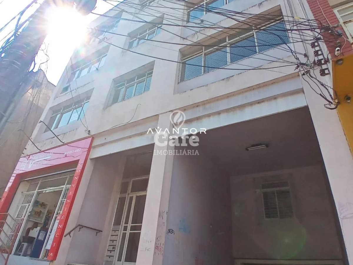Fachada do prédio com entrada — Apartamento com 2 quartos à venda no Residencial São José, em Centro, Santa Maria/RS