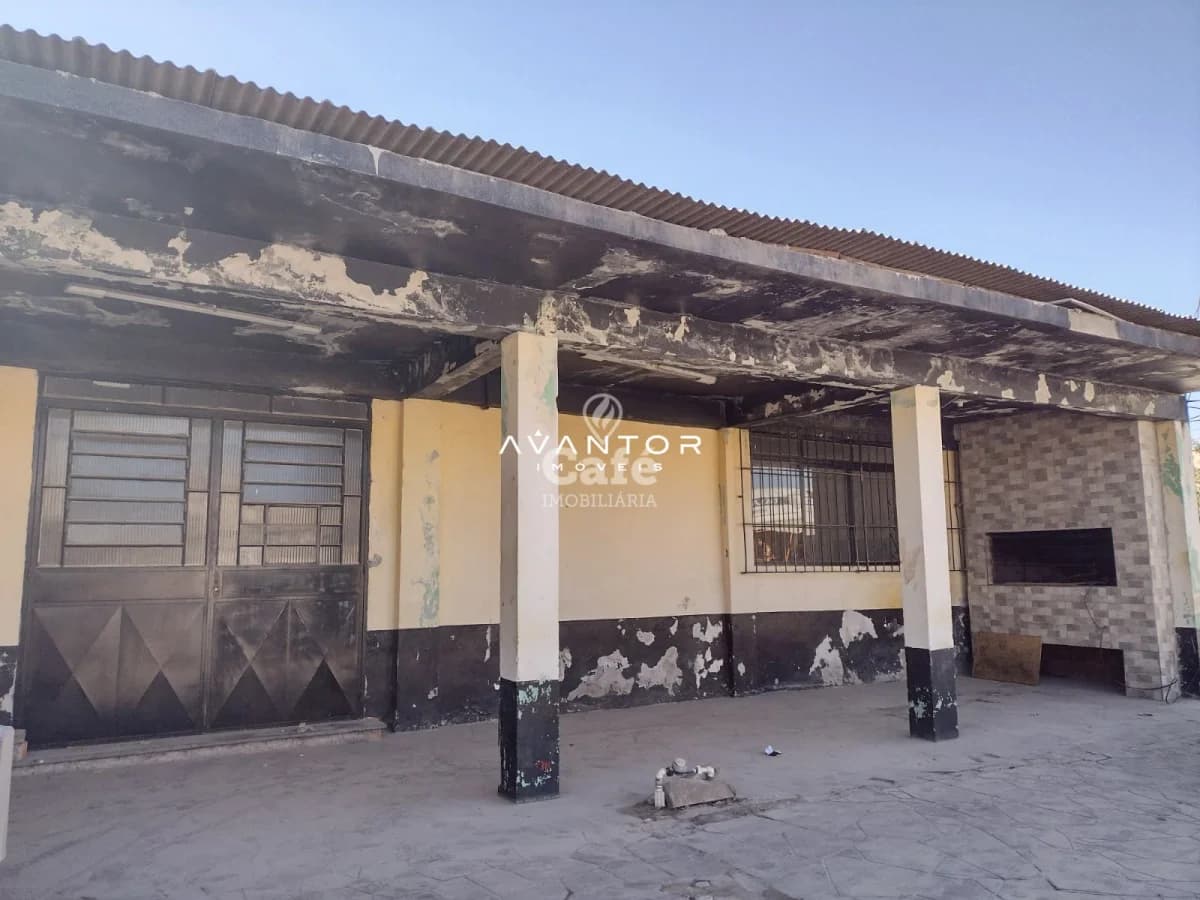 Ponto Comercial para Alugar com 110 m², (1) Sala Ampla, (2) Banheiros, Cozinha e Churrsque — Loja com 2 salas para alugar em Divina Providência, Santa Maria/RS
