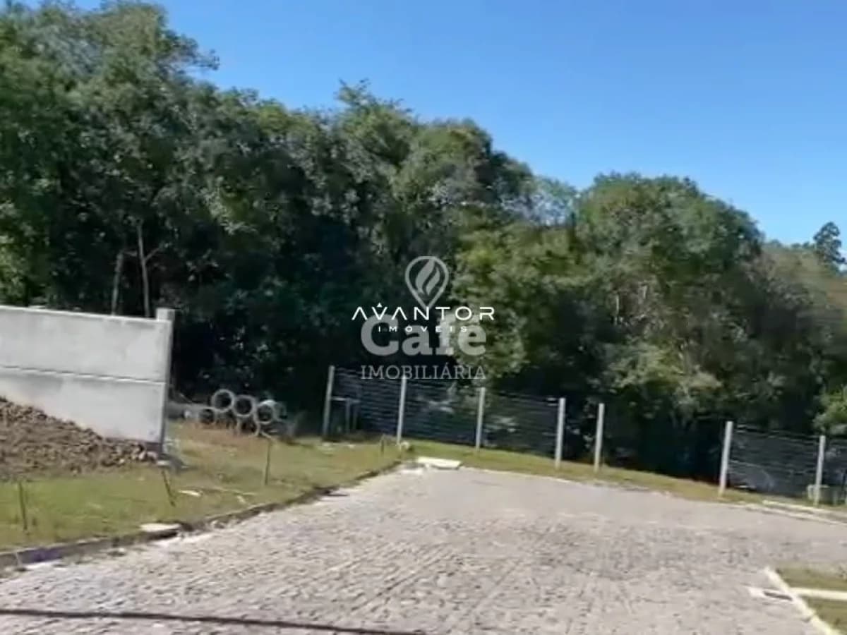 Terreno residencial medindo 15 x 36 em Itaara — Terreno à venda no Residencial Jardim Colina, em Parque Serrano I, Itaara/RS