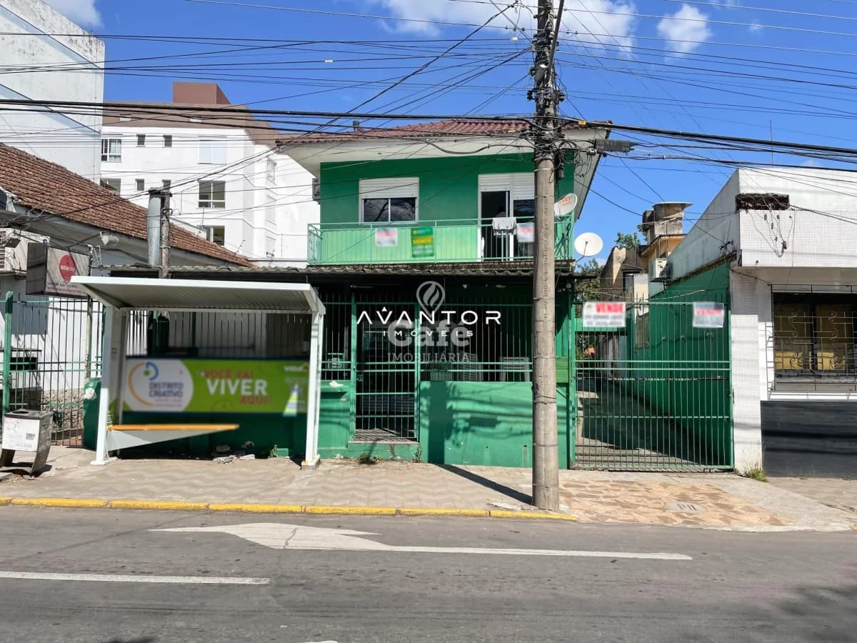 Fachada do imóvel com acesso à rua — Terreno à venda em Nossa Senhora de Fátima, Santa Maria/RS